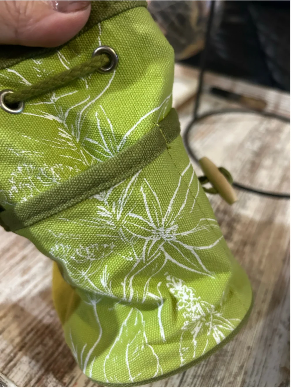 Women's L'Occitane Cosmetic Bag One Size Green White